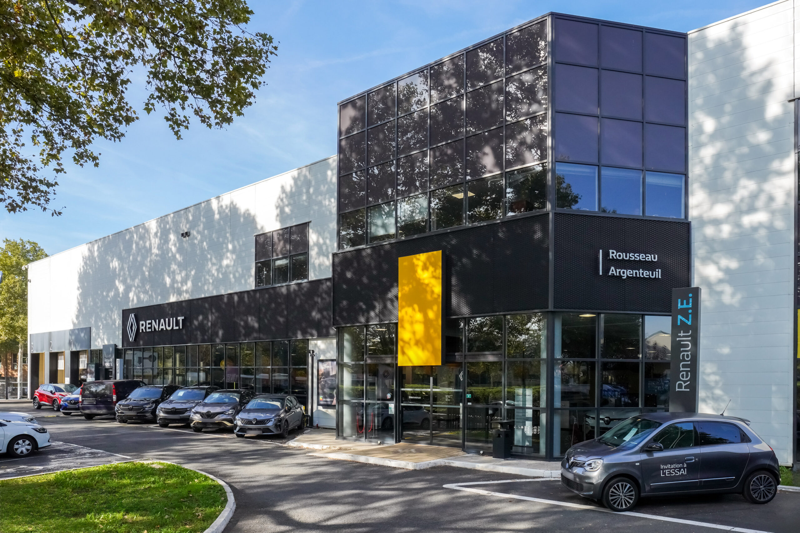 Renault Argenteuil concession Rousseau Automobile