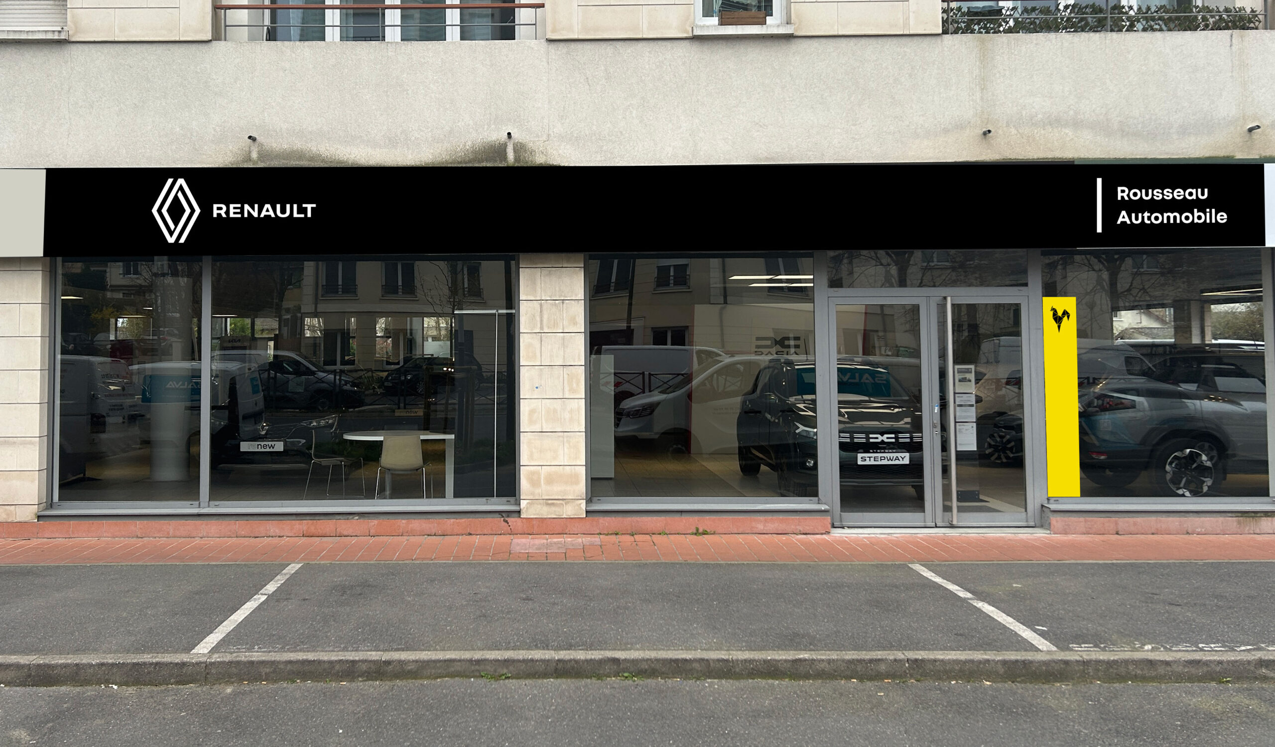 photo sartrouville temporaire Renault Argenteuil concession Rousseau Automobile